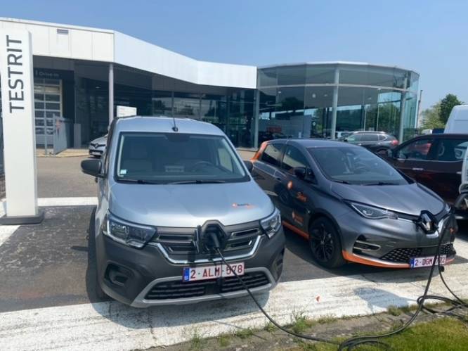 Twee elektrische deelwagens in Merksplas