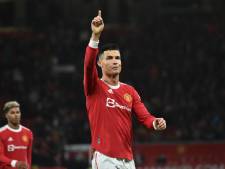 Cristiano Ronaldo slaat toe op het moment dat Lionel Messi faalt vanaf elf meter: ‘Ronaldo als vanouds’