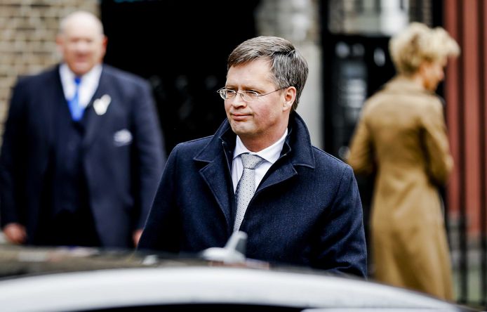 Oud-premier Jan Peter Balkenende voorafgaand aan de herdenkingsdienst voor de overleden oud-premier Ruud Lubbers in de Laurentius en Elisabeth Kathedraal.