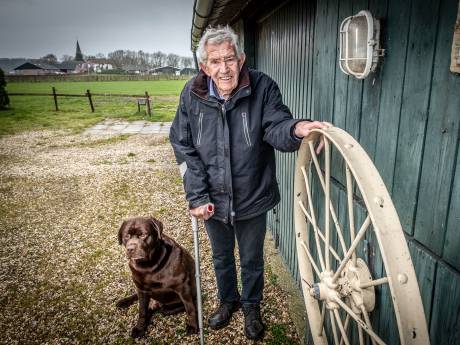 Dorus Jansen (94), de oudste campingbaas van Nederland, plakt er toch nog een jaartje aan vast 