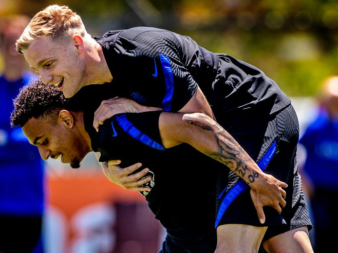 Donny van de Beek en Donyell Malen.