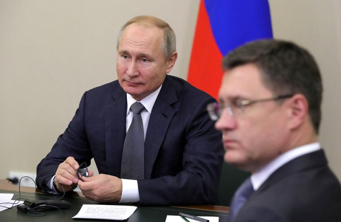 Vicepremier Alexander Novak (rechts) zegt dat Rusland bereid is meer gas te leveren aan Europa.