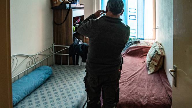 Een kijkje achter de voordeur van verpauperde huizen vol arbeidsmigranten: ‘Het is droevig’