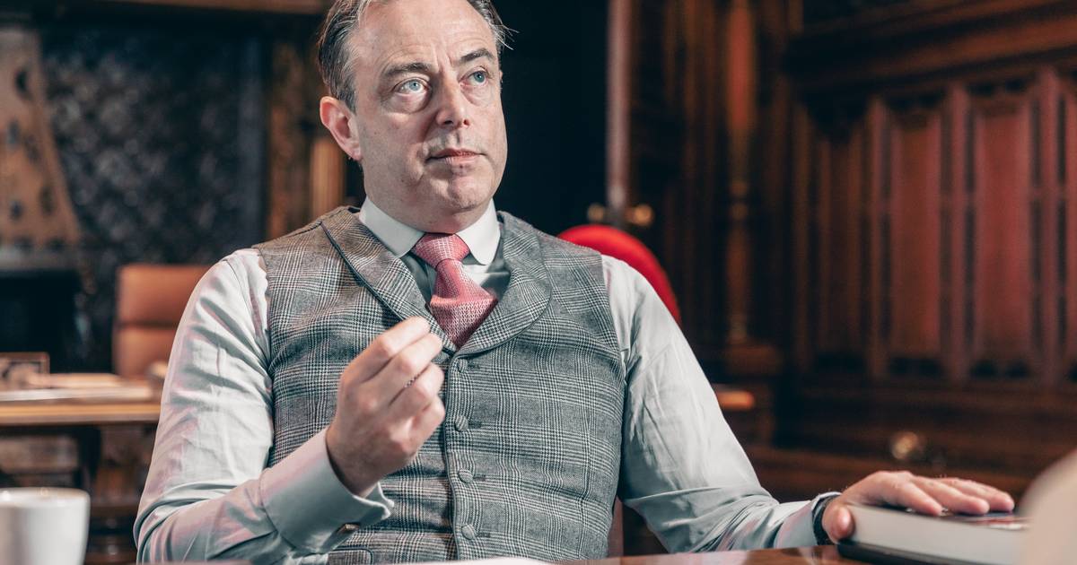 INTERVIEW.  Bart De Wever about ‘The story of Flanders’, the subsidies and the discussion about the Battle of the Golden Spurs: “What did they see about?”  |  Interior