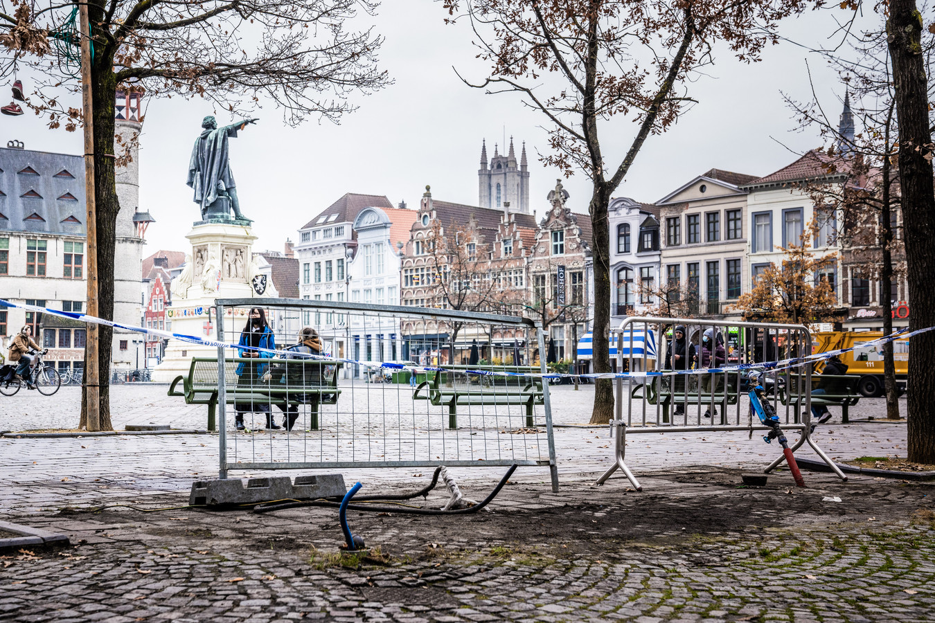 Geen chalet meer op de Vrijdagmarkt.