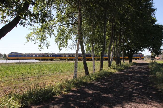 Treinverkeer Tussen Deventer En Rijssen Langzaam Weer Op Gang Na Gestrande Kapotte Dubbeldekker Reggestreek Destentor Nl