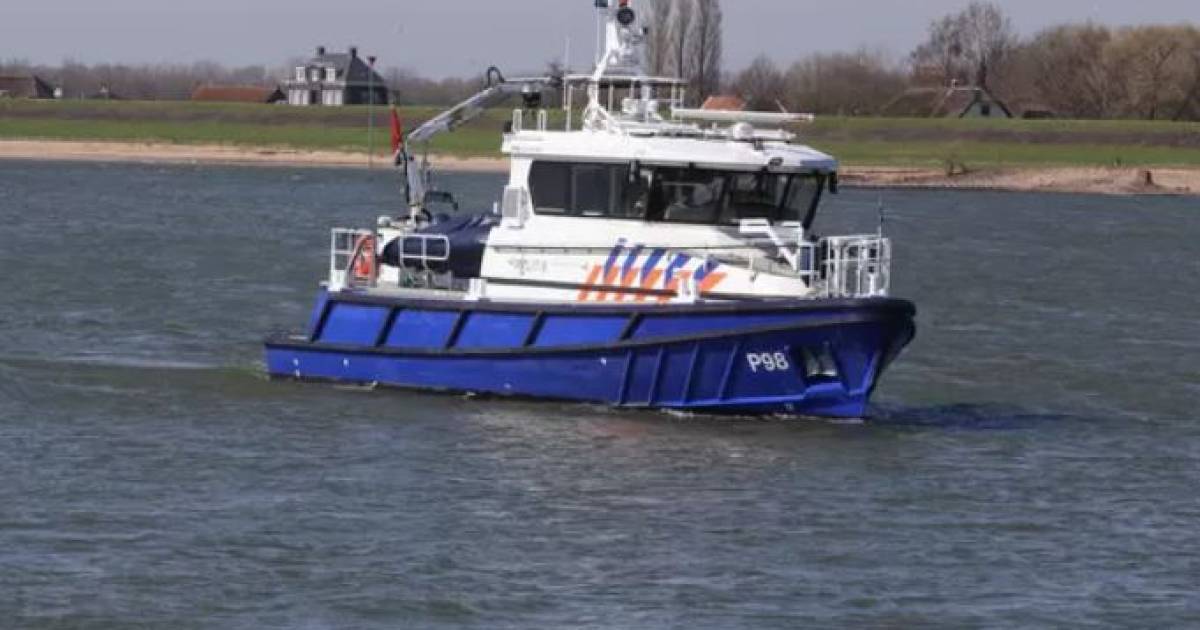 De omschrijvingen van de Nederlandse politie van de twee lichamen die recent in de Waal zijn gevonden, komen tot dusver overeen met de twee Duitse meisjes van 13 en 14 jaar die vorig week vermist raakten.