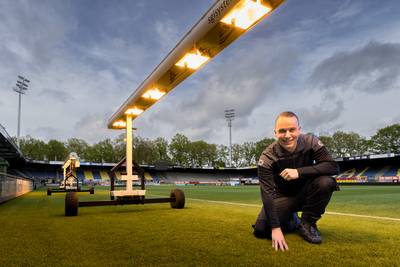 Elke grasspriet bij RKC wordt vertroeteld door Thimo (24): ‘Gras moet je net als mensen veel aandach