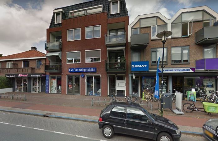 Overtreden ochtendgloren canvas Sleutelspecialist vindt niet dat hij discrimineerde, 'de vrouw vernielde  mijn deur, dus ik stuurde haar weg' | Utrecht | AD.nl