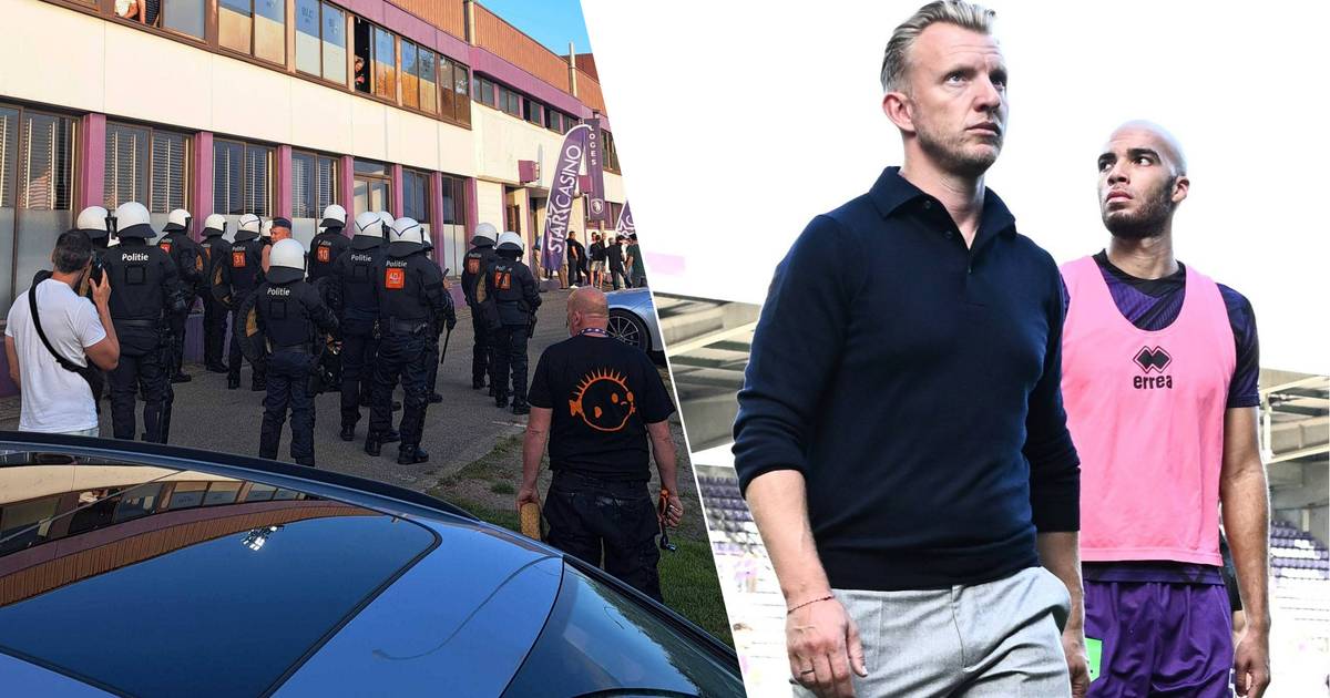 “Shame on you”: situation at Beerschot gets out of hand after new defeat, police have to stop fans from reaching players | Jupiler Pro League