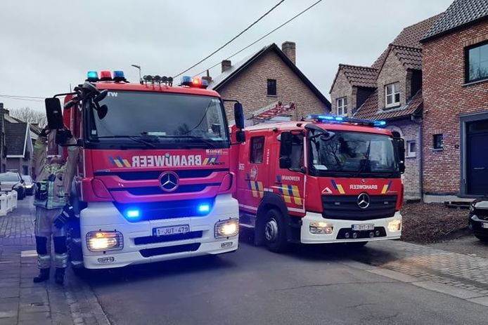Brandweerploegen uit Aalst en Lede werden omwille van een gaslek naar de Blikstraat in Lede gestuurd.