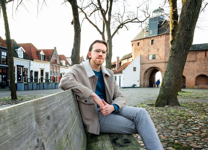 Timo Verbeek is de nieuwe stadsdichter van Harderwijk.