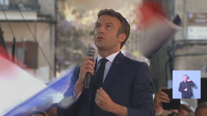 Macron tot man die hem uitjouwt: "Wees blij dat je in democratie leeft waar je dit kan”