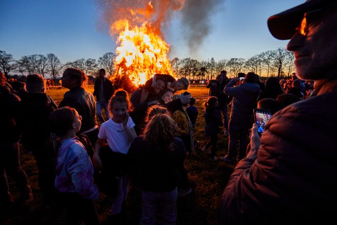 Paasvuur Dijkhoek (buurtschap Borculo).