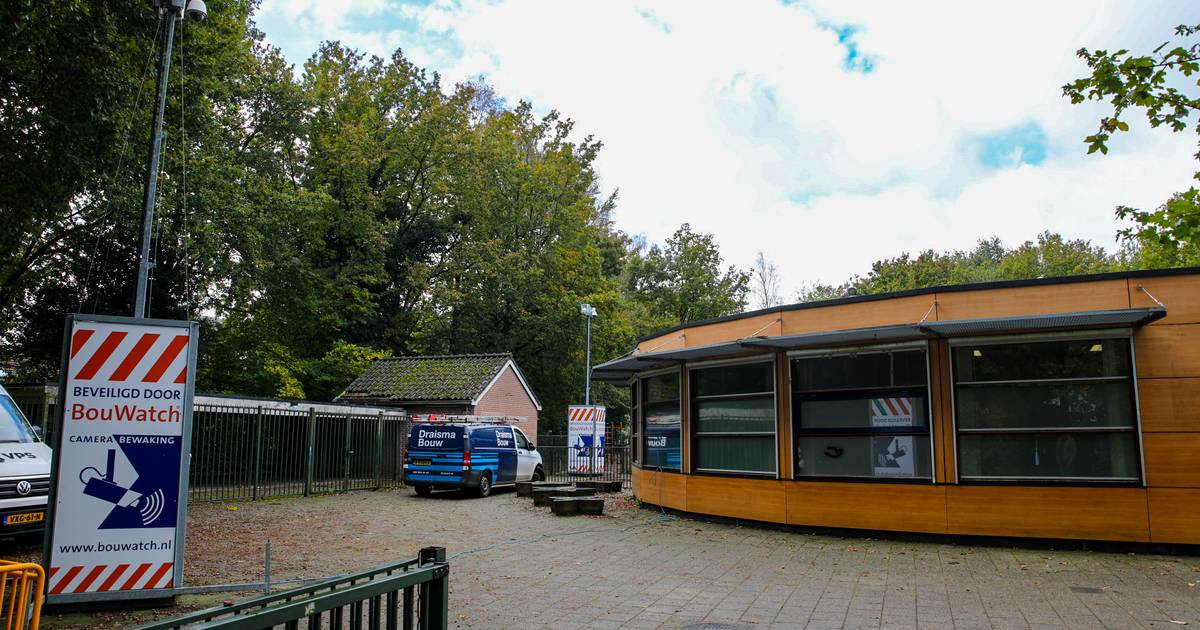 Voorbereidingen voor overnachtingsplek asielzoekers in Ugchelen in volle gang, maar ‘gaat nog wel ev