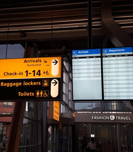 Deel parkeergarage Eindhoven Airport ingestort, geen gewonden, vliegverkeer normaal