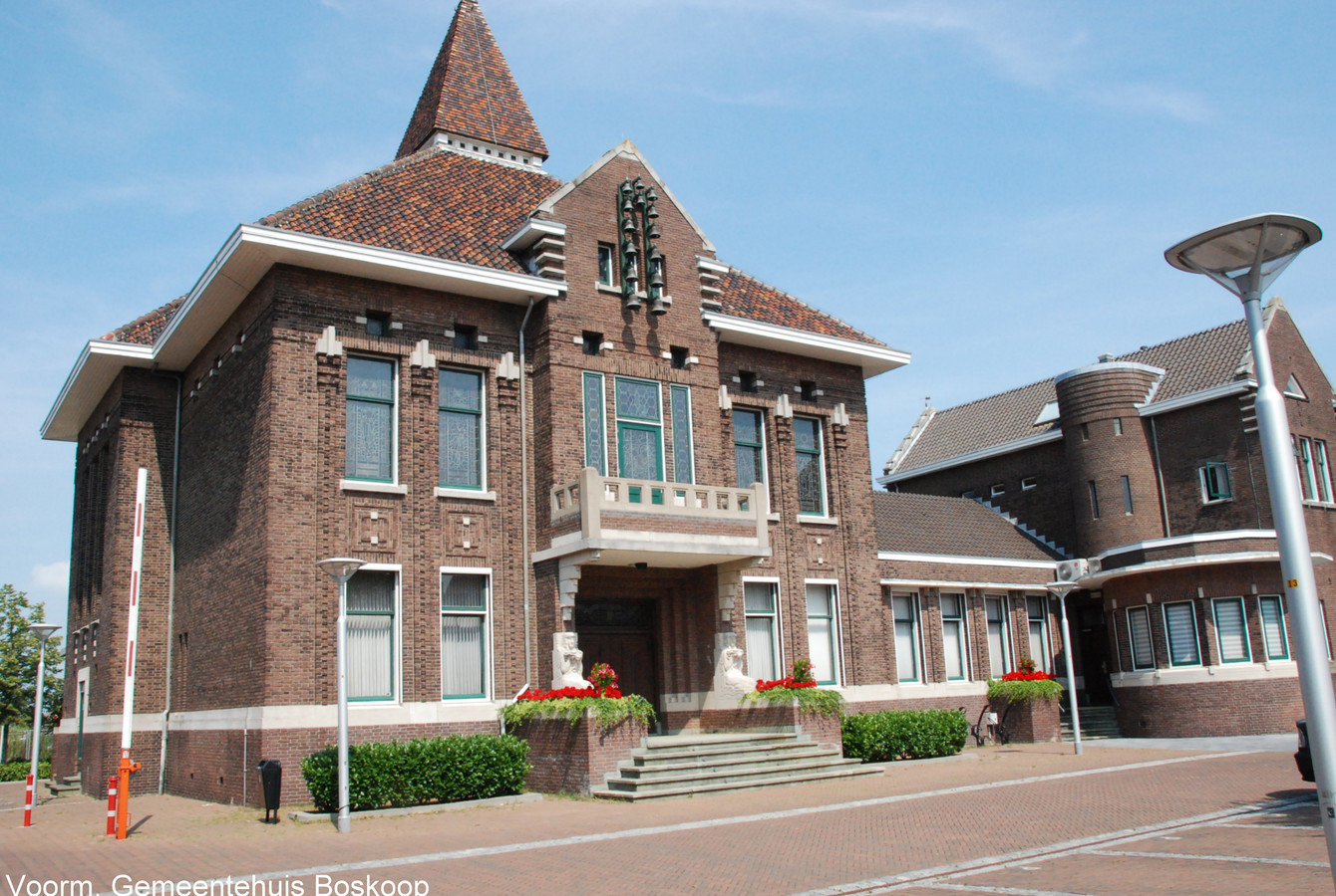 ‘Renovatie monumentale deel oude gemeentehuis Boskoop half 2020 klaar