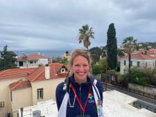 Oldenzaalse arts Linda ziet op Lesbos bittere werkelijkheid kamp Moria: ‘De paus heeft niet het echte beeld gezien’