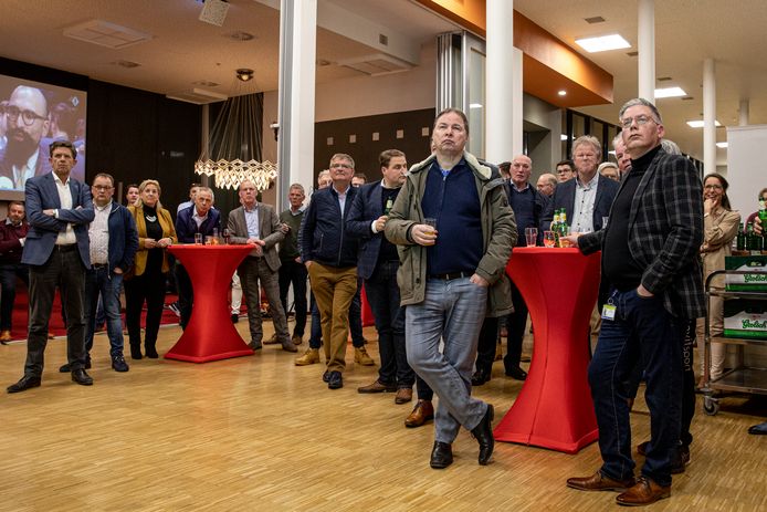 De verkiezingen zijn achter de rug, de balans is opgemaakt. En nu is het aan Gemeentebelangen Twenterand, nog altijd de grootste partij, om een nieuwe coalitie te smeden.