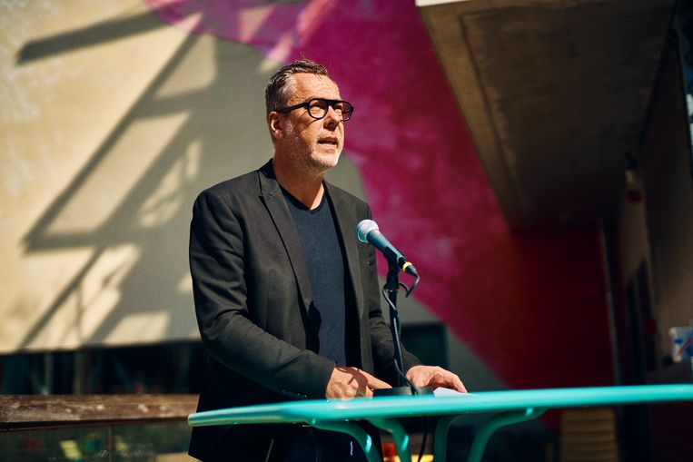 Directeur Franky Devos: 'De kritiek toont de gigantische betekenis die kunstencentrum Vooruit heeft voor zijn publiek en voor alle Gentenaars. Dat is bijzonder schoon.' Beeld Thomas Nolf