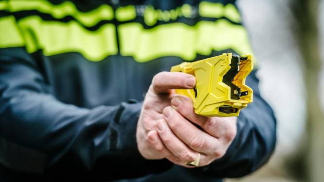 Getuige verbijsterd over 'amateurisme agenten' met taser