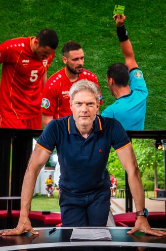 Sportanker Maarten Vangramberen (43) vertelt hoe hij omgaat met geld: “Ik heb meer sneakers dan mijn vrouw schoenen heeft”