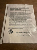 Het pamflet dat door Tyre Extinghuisers wordt uitgedeeld na het leeg laten lopen van autobanden van SUV's.