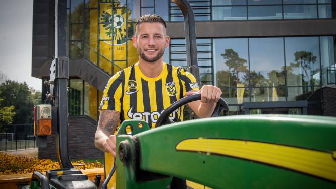 ‘Il Trattore’ Mitchell Dijks tekent bij Vitesse: ‘Samen strijden om het tij te keren’
