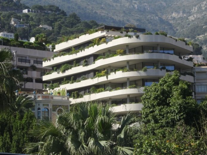 Isabel dos Santos en haar man bezitten onder meer een appartement in deze exclusieve woontoren in Monaco.