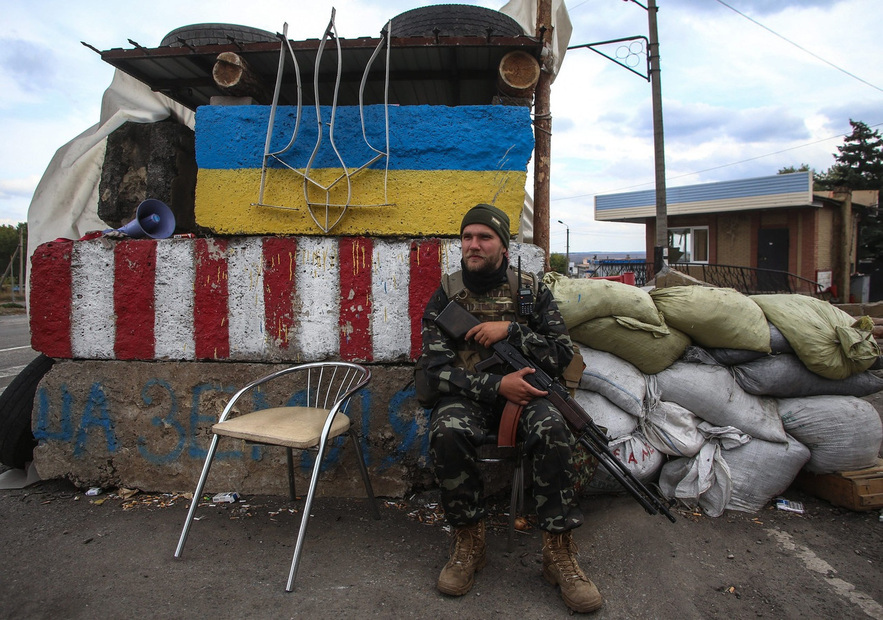 Блок пост это. Блокпост. Украинский блокпост. Армейский блокпост.