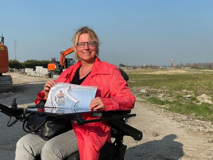 Cindy Depoorter zet zich in voor toegankelijkheid in Bredene, zo ook bij de bouw van het nieuwe zwembad.