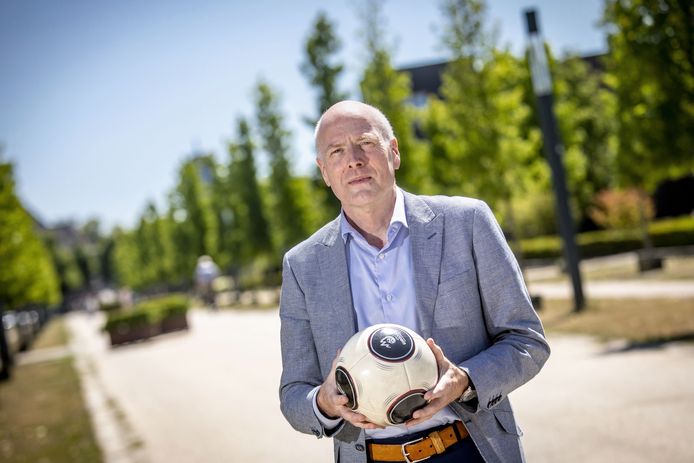 Henk Bolhaar was juist voorstander van de ludieke actie van de KNVB.