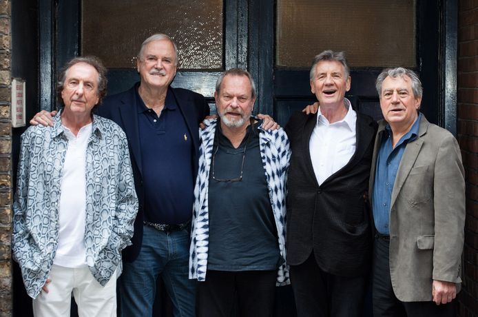 Van links naar rechts: Eric Idle, John Cleese, Terry Gilliam, Michael Palin en Terry Jones.