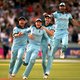 Engeland wint voor het eerst WK cricket in krankzinnige finale
