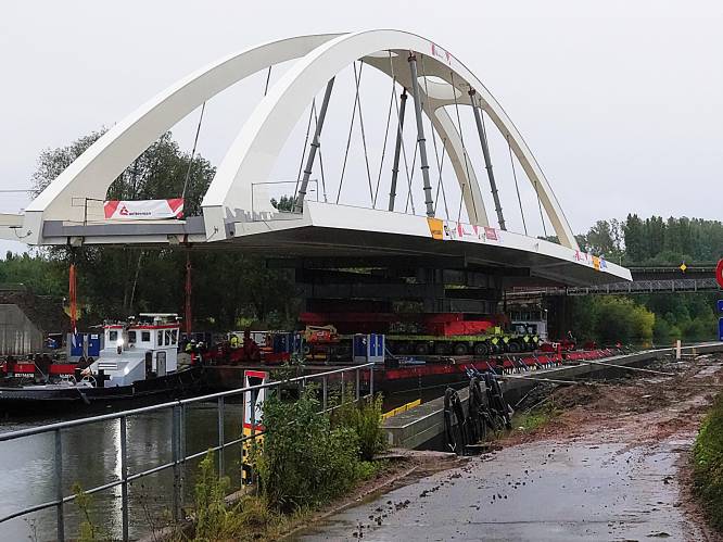 Nieuwe Leiebrug tussen Bissegem en Marke klaar voor gebruik, verkeer van Marke naar Bissegem moet alternatieve route kiezen