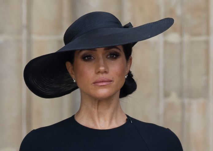 Nieuw boek neemt Meghan Markle onder vuur: “Haar personeel was doodsbang” |  Royalty | hln.be