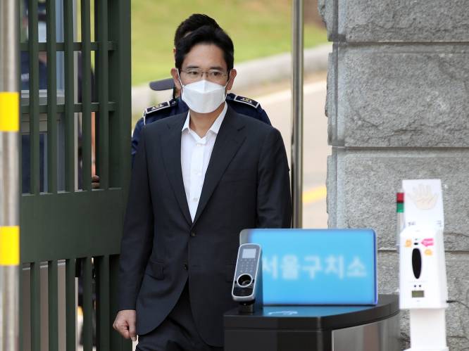 Samsung-baas vervroegd vrijgelaten uit gevangenis om Zuid-Koreaanse economie te redden