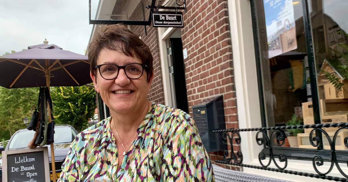 Corrie is een lieverd die de Dorpswinkel in Noordeloos runt: ‘Op vakantie? Nee, dat is dit jaar niet