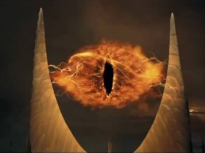 “Foto van het zwart gat of het oog van Sauron?”: grapjes over zwart gat gaan viraal