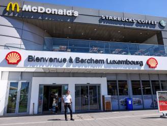 Een dagje op het grootste én properste tankstation ter wereld, ‘Aire de Berchem’: “Voor goedkope benzine moet je hier niet meer zijn, wel voor de toiletten en tabak”