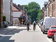 In de Brusselsesteenweg in Tervuren komen binnenkort fietssuggestiestroken.