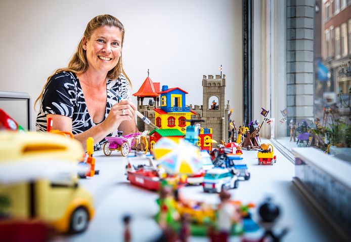 verkoopt straks tweedehands Playmobil en de Voorstraat: 'Hele kinderkamers haal ik leeg' | Dordrecht | AD.nl