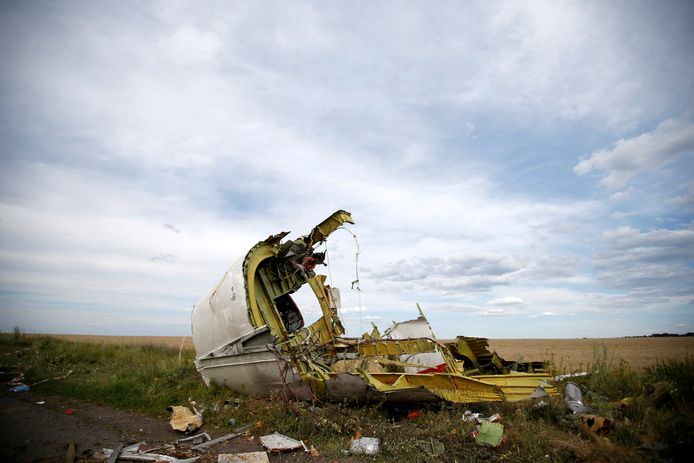 Wrakstukken op de plaats waar vlucht MH17 van Malaysia Airlines neerstortte in 2014, Donetsk, Oekraïne.