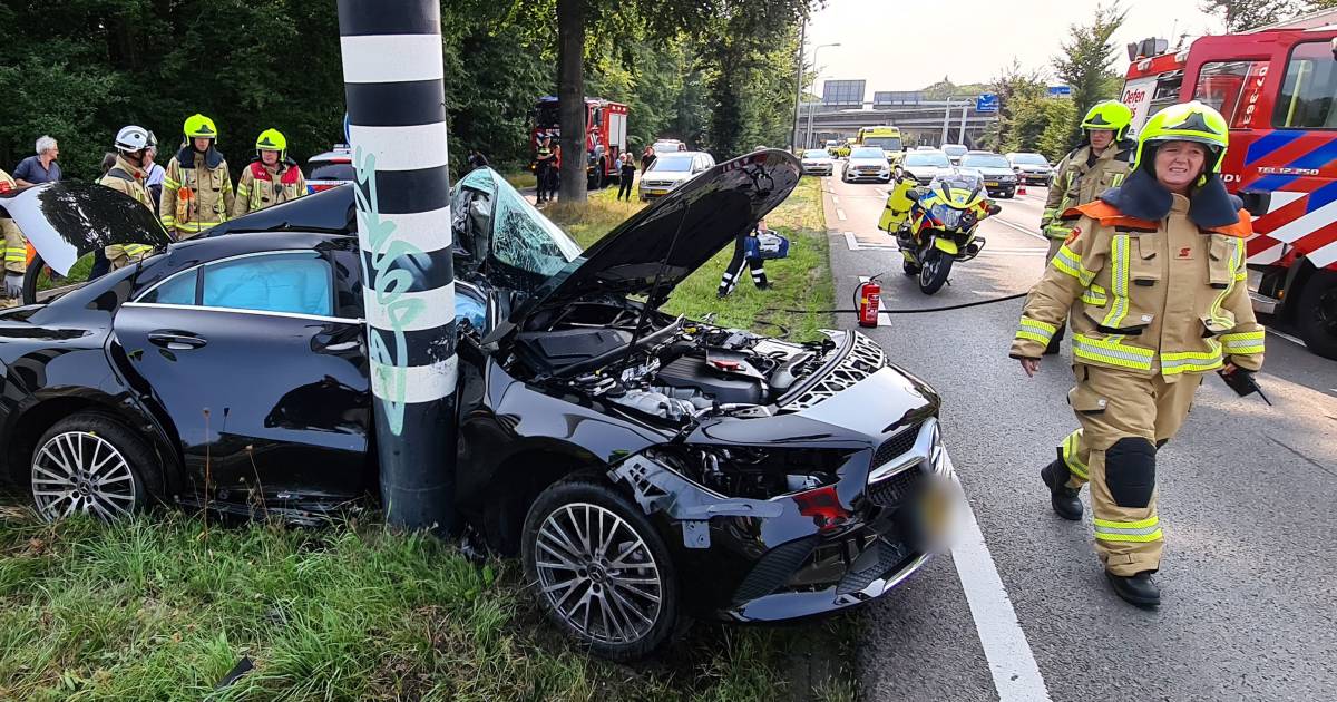 Automobilist In Kritieke Toestand Door Ongeval In Arnhem Tweede Ongeval In File Arnhem Ad Nl