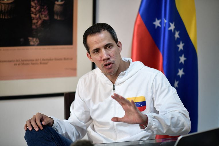Venezuelan opposition leader Guaidó, once recognized as president by the US and EU, leaves through the side door