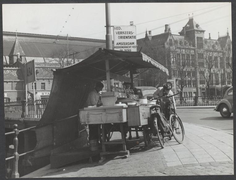 In front of Central Station, circa 1942. National Archives photo