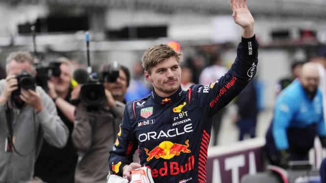 Max Verstappen laat concurrentie héél even hopen maar grijpt na superronde toch pole in Australië