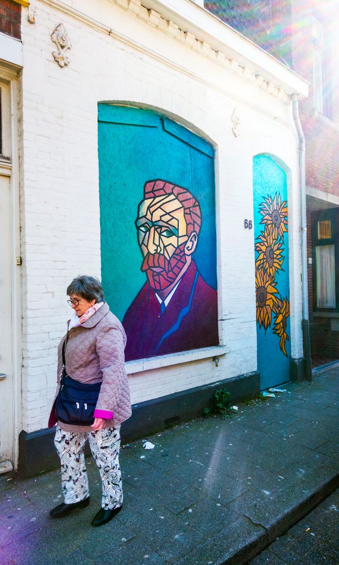 Van Gogh aan de Korvelseweg. De straat zoekt meer nieuwe kunst en die komt er: in de vorm van Drôome Lôoper.