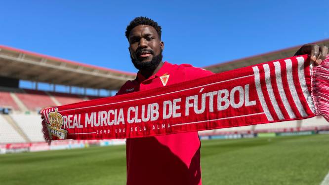 Veertiende club voor Royston Drenthe: van Racing Murcia naar Real Murcia