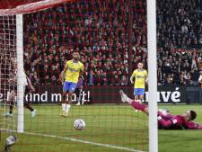 Na de ongelukkige eigen goal gaat het mis voor RKC in De Kuip: ‘We straffen onszelf met persoonlijke fouten’